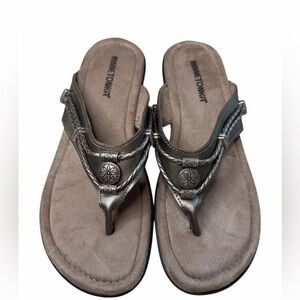 Minnetonka Women's Metallic Sandals